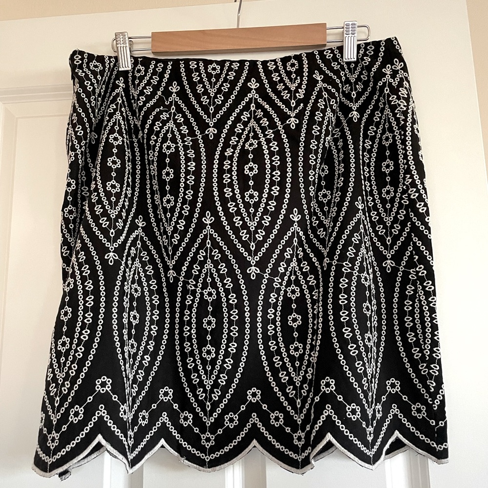 Loft Black and White Embroidered Skirt